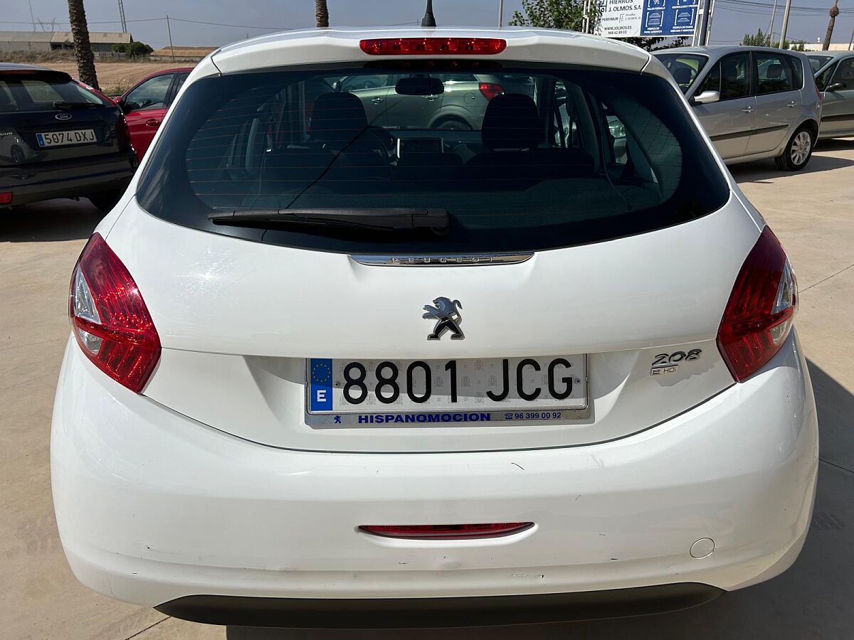 PEUGEOT 208 1.6 HDI ALLURE AUTO SPANISH LHD IN SPAIN 51000 MILES STUNNING 2015